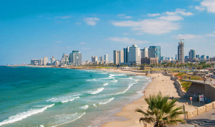 Vista da orla de Tel Aviv; a segunda maior cidade de Israel terá voos diretos
