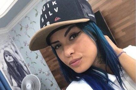 MC Tati Zaqui revida puxão de cabelo