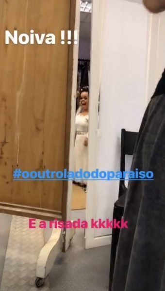 Juliana Caldas vestida de noiva em “O Outro Lado do Paraíso”