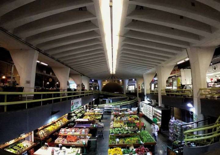 No total, Mercadão conta com 4.196 m² e um estacionamento gratuito de 1.742 m²