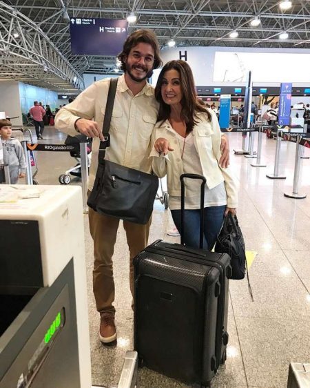 Túlio Gadêlha posa com Fátima Bernardes para primeira viagem internacional do casal