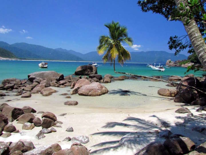 Praia do Aventureiro, no Mar de Fora, na Ilha Grande