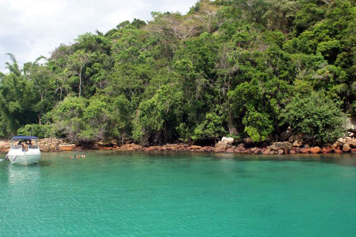 Lagoa Verde, na Enseada de Araçatiba