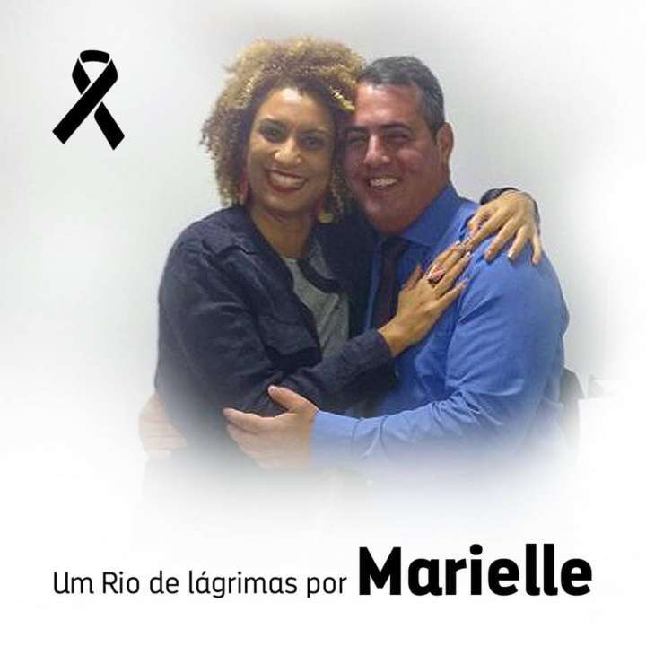 Um dia depois do assassinato, Siciliano publicou uma foto com Marielle no Facebook