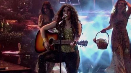Naiara Azevedo interpretou Shakira no “Show dos Famosos” e virou piada na web