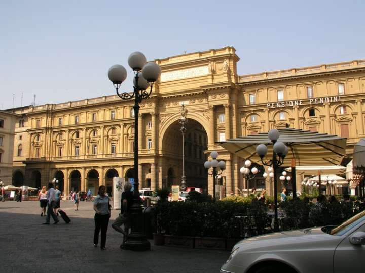 Vista da Piazza della Repubblica