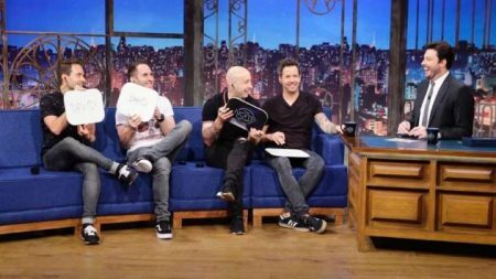 Simple Plan participa do “The Noite”