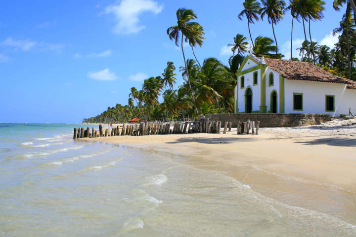 Praia dos Carneiros, em Tamandaré (PE); Avianca tem passagens aéreas com desconto para 25 destinos no Brasil