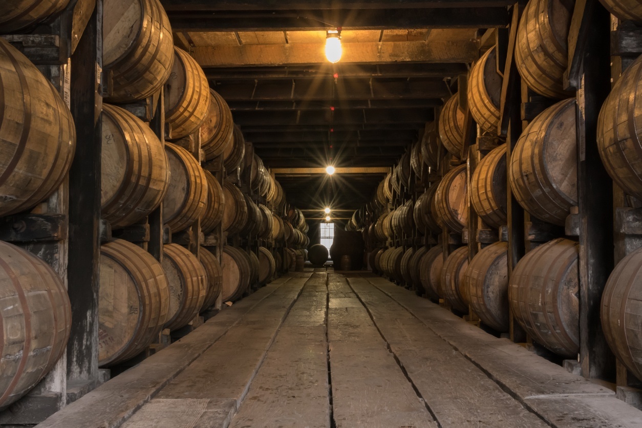 Destilaria de bourbon no Kentucky