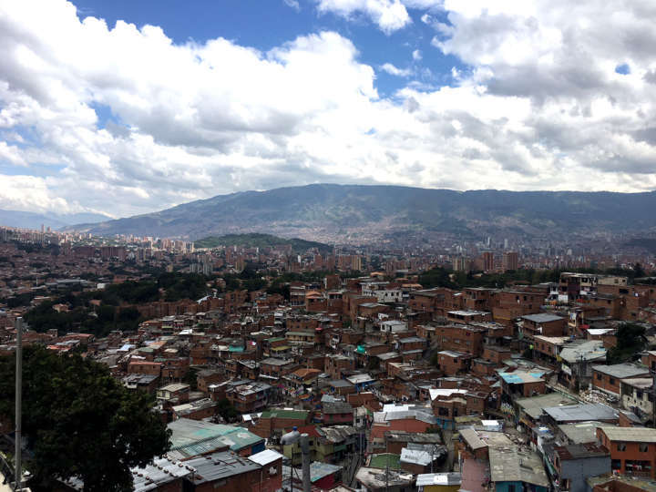 A imensidão da Comuna 13, a favela que já foi a mais violenta de toda América Latina
