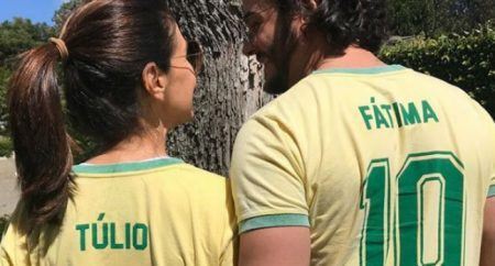 Fátima Bernardes e Túlio Gadêlha trocaram camisetas personalizadas para a Copa