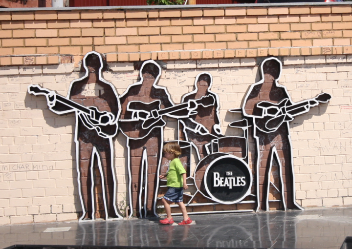 Chico com os ‘Beatles’ em Ekaterinburgo