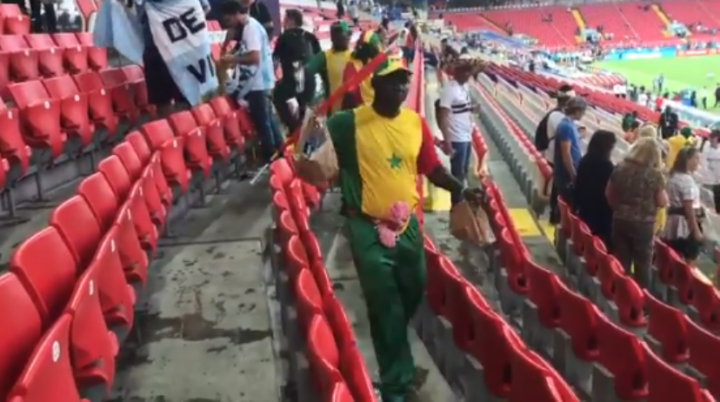 Torcedores do Senegal recolhem lixo no estádio e dão show de cidadania após vitória histórica na Copa do Mundo