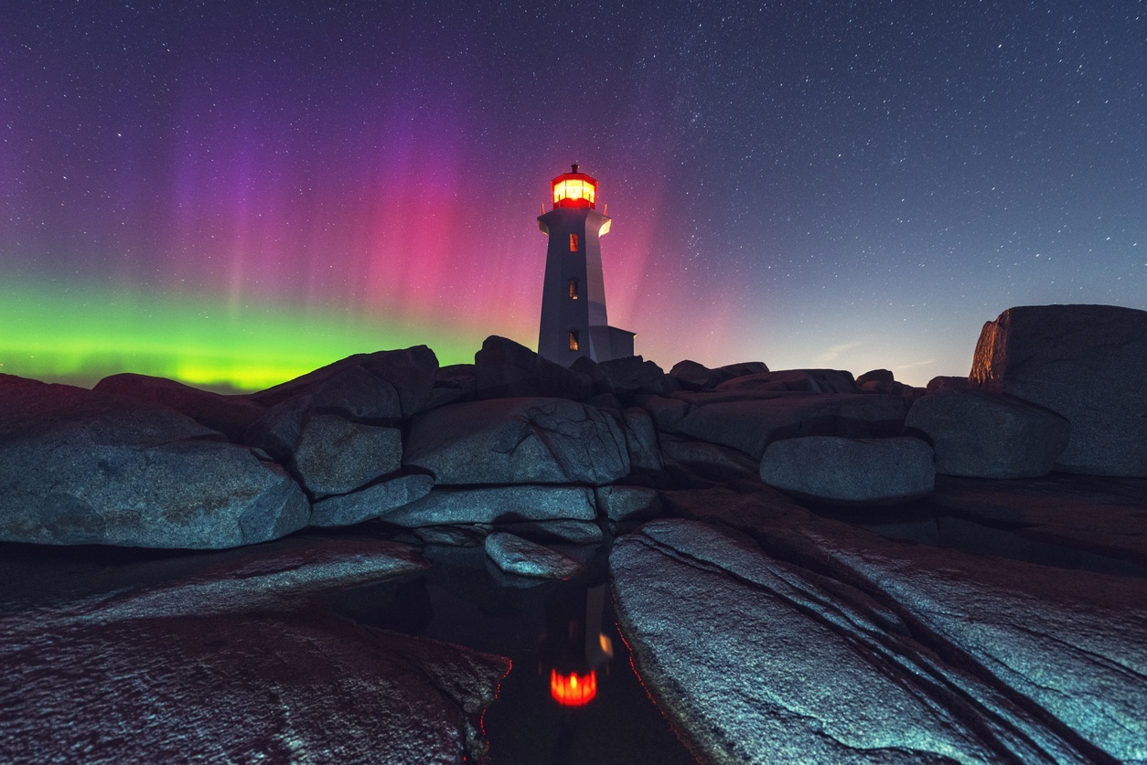 A melhor época para assistir a aurora boreal no Canadá é no inverno