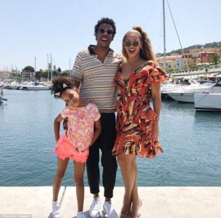 Blue Ivy com os pais, Jay Z e Beyoncé