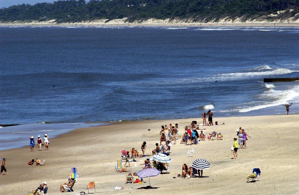 Além das vinícolas e do campo, Canelones possui mais de 65 km de praia