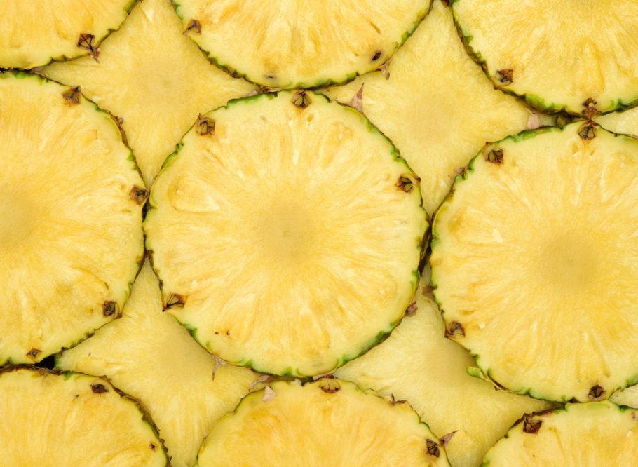 Do abacaxi vem uma proteína anti-inflamatória que é um eficiente cicatrizante natural