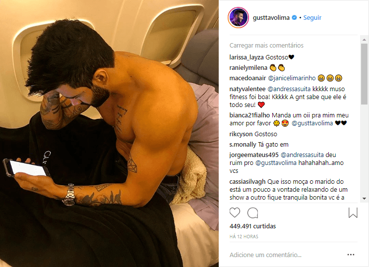 Gusttavo Lima posta foto sem camisa no Instagram e Andressa Suita chama sua atenção