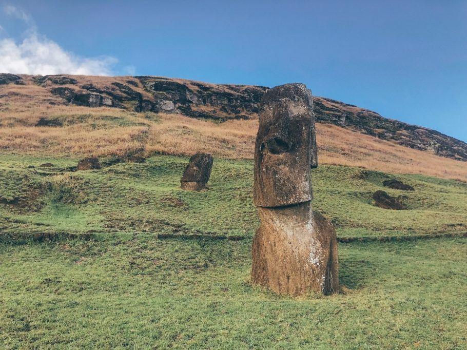 complexo Tahai, onde você encontra o único moai com olhos