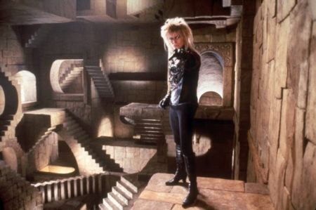David Bowie interpreta Jareth, o Rei dos Duendes, o vilão do filme “Labirinto”