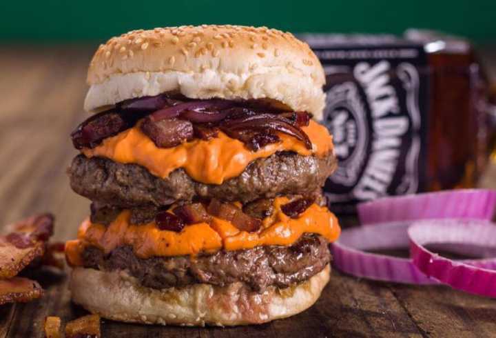 9 hamburguerias para matar a fome em BH