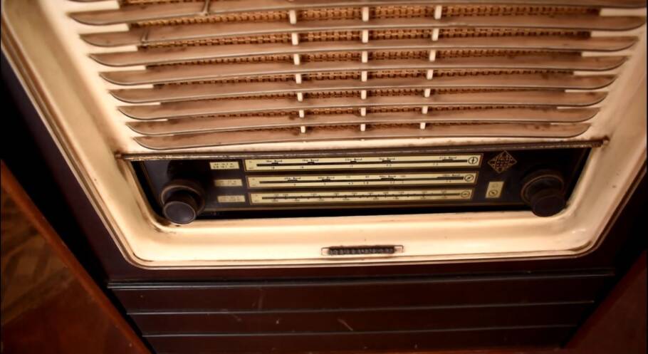 rádio antigo