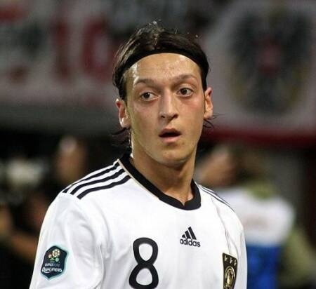 Em 92 jogos pela seleção, Mesut Özil balançou as redes 23 vezes