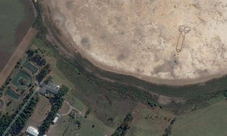 Pênis gigante chama a atenção de moradores de uma cidade portuária da Austrália