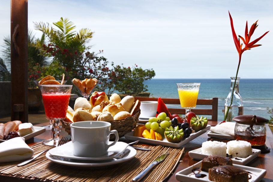 Pesquisa revela que café da manhã é mais importante que wi-fi para o viajante brasileiro durante as férias
