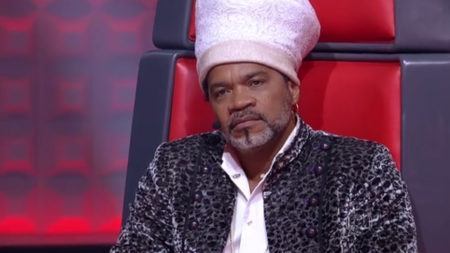 Carlinhos Brown é um dos técnicos do The Voice Brasil