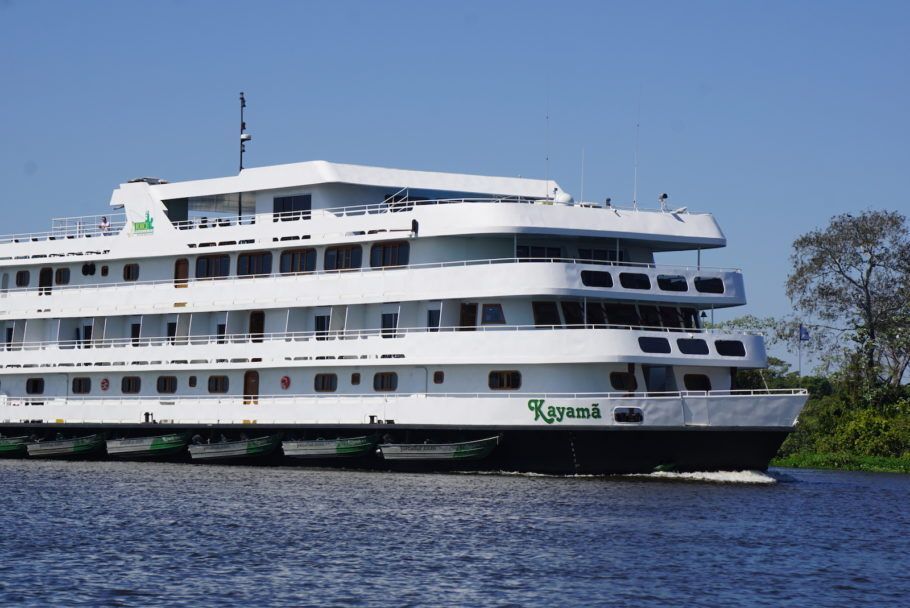 O Kayamã, barco hotel, cinco estrela focado em cruzeiros de pesca esportiva e ecológico