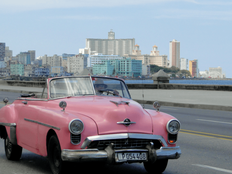 País cheio de contrastes, Cuba faz o viajante pensar que chegou em outro século
