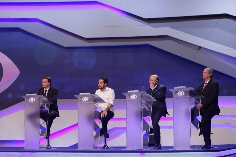 A partir da esq, Bolsonaro, Boulos, Meirelles e Ciro durante debate da TV Bandeirantes