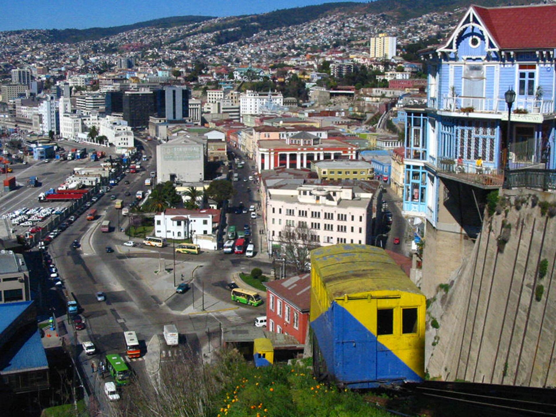 Entre 1883 e 1916, cerca de 30 funiculares foram construídos para conectar os negócios da Cidade Baixa com os bairros residenciais nas colinas acima