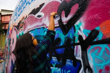 Objetivo é colocar jovens em contato com linguagem do desenho, com foco no graffiti e olhar crítico do território