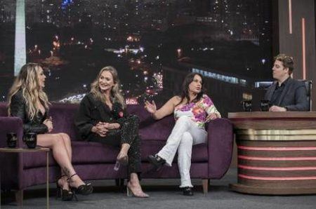 Fábio Porchat recebeu Tânia Mara, Adriana Colin e Debora Rodrigues, ex-apresentadoras do “Fantasia”, do SBT
