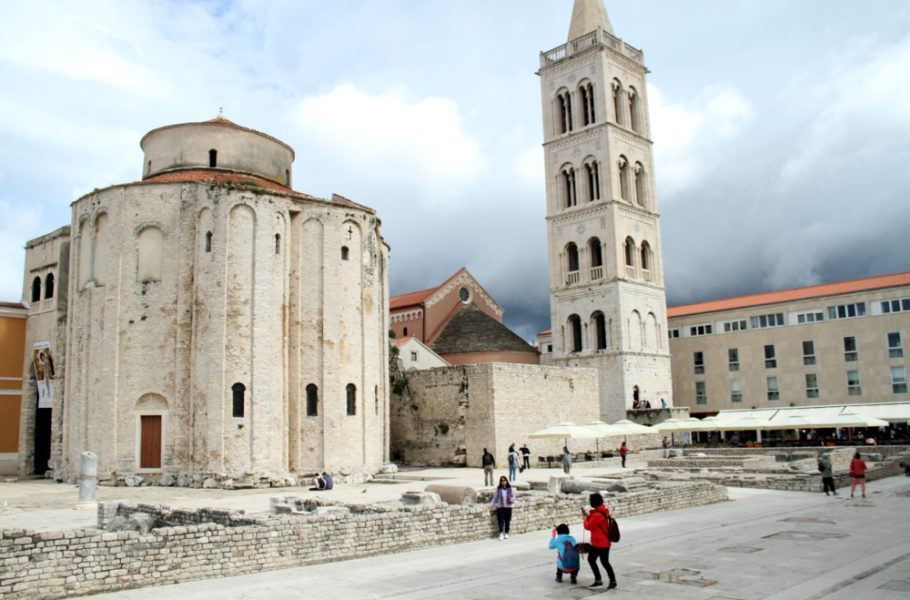 Vista do setor histórico de Zadar, na costa da Croácia