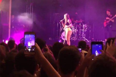 Anitta deu sermão em fãs que brigavam durante show em Florianópolis