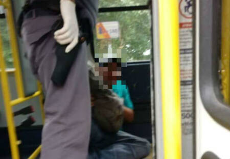 PM entrou no ônibus para deter assediador na Praia Grande, litoral sul de São Paulo (SP)