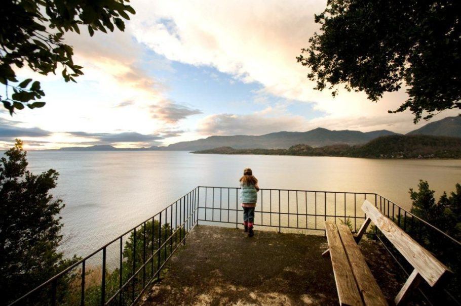 O hotel boutique Antumalal oferece uma vista deslumbrante do lago Villarica