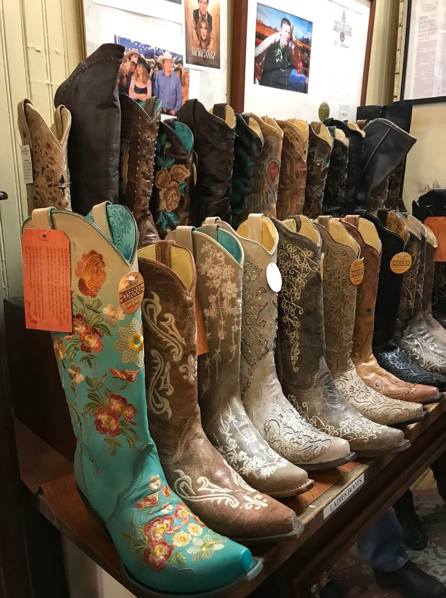 Variedade de produtos para agradar cowboys e cowgirls