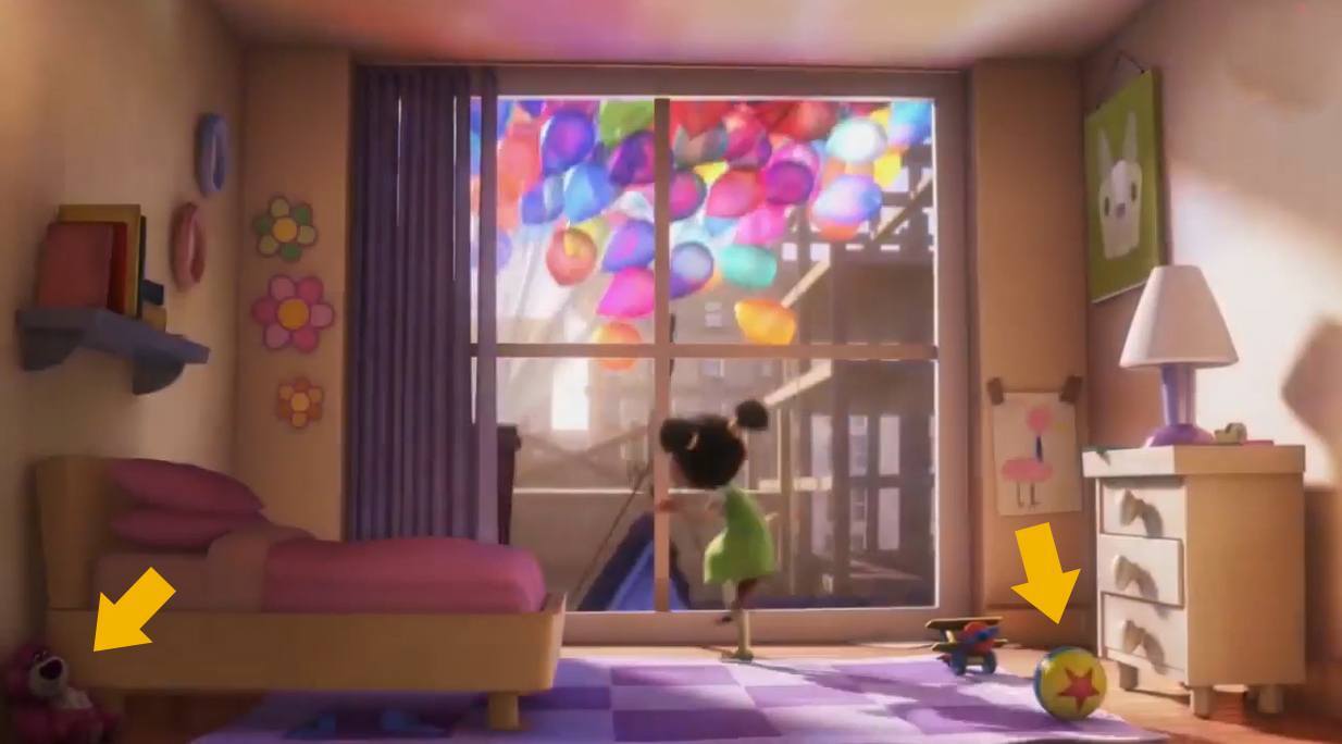 O ursinho Lotso e a clássica bola da Pixar têm sua participação em “Up – Altas Aventuras”