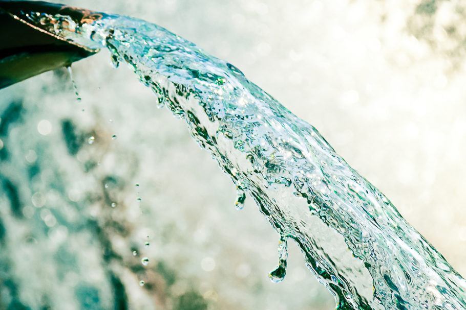 A Wrangler quer cortar o uso de 5,5 bilhões de litros de água até 2020