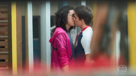 Globo exibiu beijo gay em Malhação