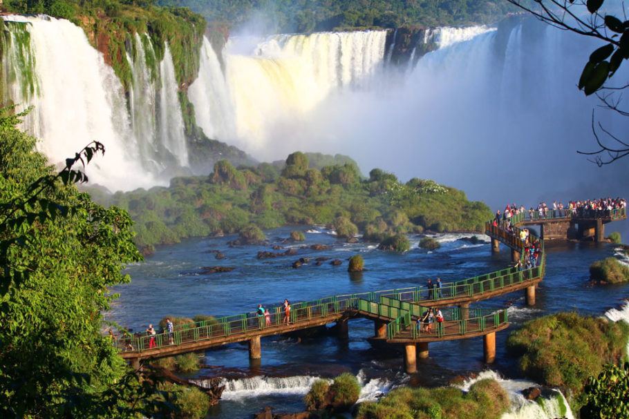 As Cataratas do Iguaçu são uma das atrações de Foz do Iguaçu