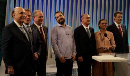 Candidatos no último debate dos presidenciáveis na Globo