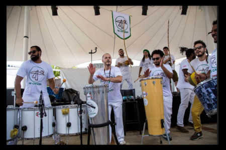 Evento com entrada gratuita terá apresentação musical do grupo “Os Capoeira”