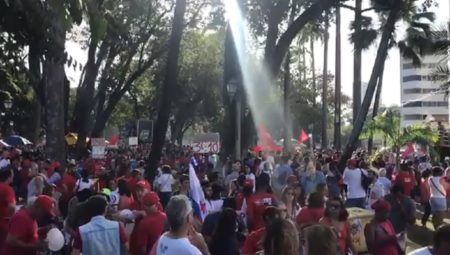 Manifestação pró-Haddad reuniu multidão no Recife