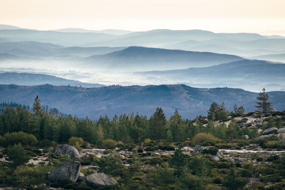 Vista das montanhas da Serra da Estrela, no Centro de Portugal