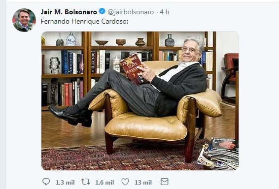 Bolsonaro responde ataque no Twitter